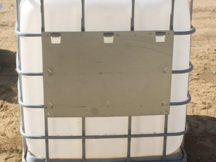 poly-tanks-in-cages-image-10