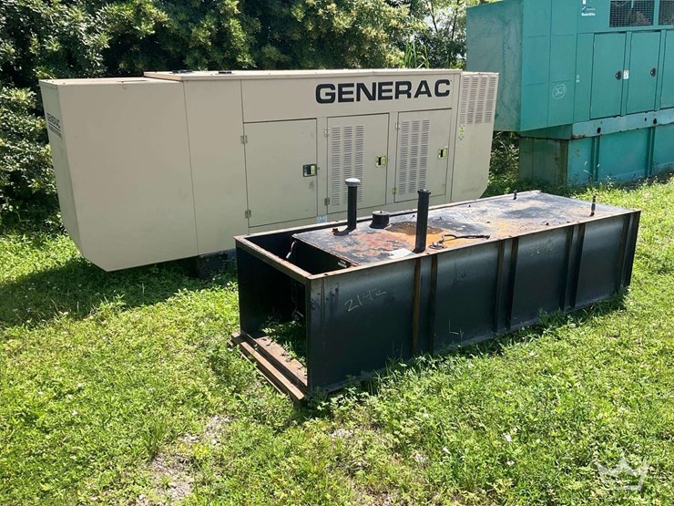 2008-generac-sd135-135kw-standby-diesel-generator-w/-base-fuel-tank-image-1