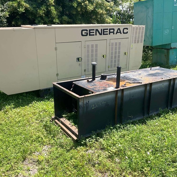 2008 Generac SD135 135kW Standby Diesel Generator w/ Base Fuel Tank