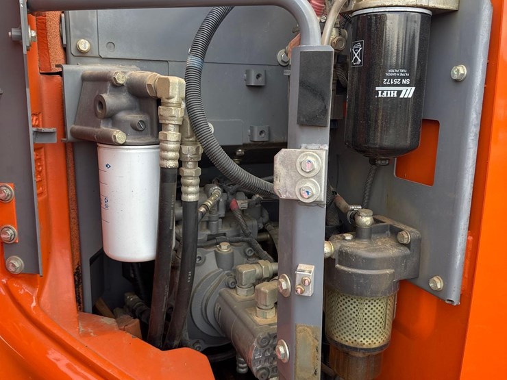2021-hitachi-zx135us-6-image-26