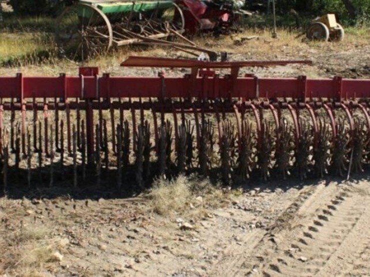 3-point-case-ih-15ft-6-row-rotary-hoe-image-1
