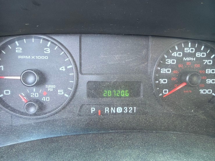 2005-ford-f550-image-17