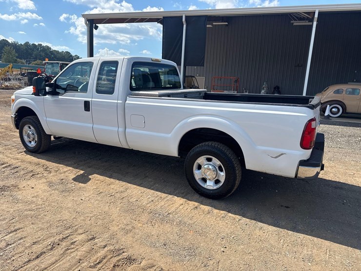 2012-ford-f250-xl-image-3