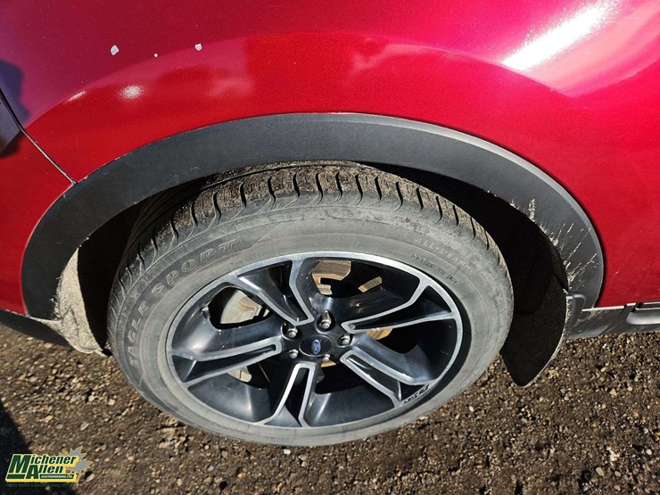 2015-ford-explorer-image-7