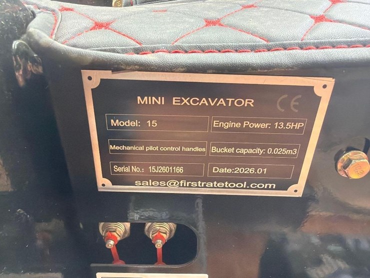 2026-future-15-mini-excavator-image-5
