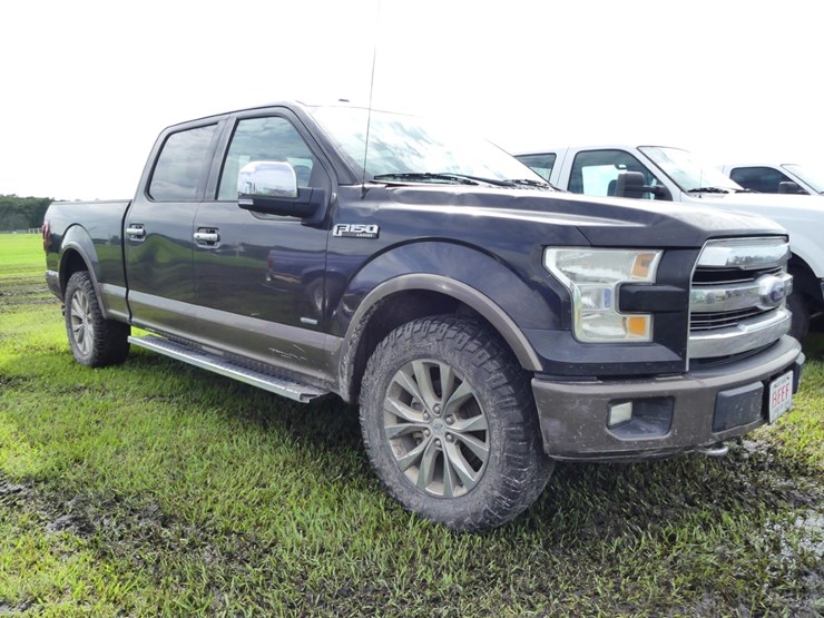 2015-ford-f150-lariat-image-2