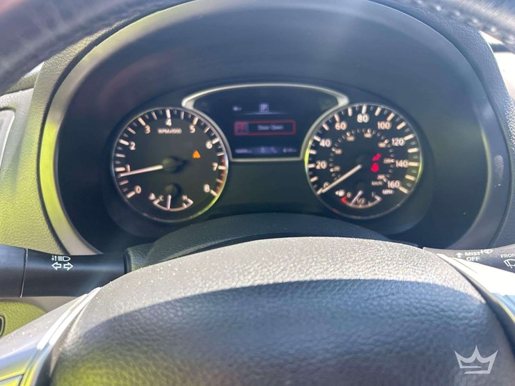2018-nissan-altima-sedan-image-12