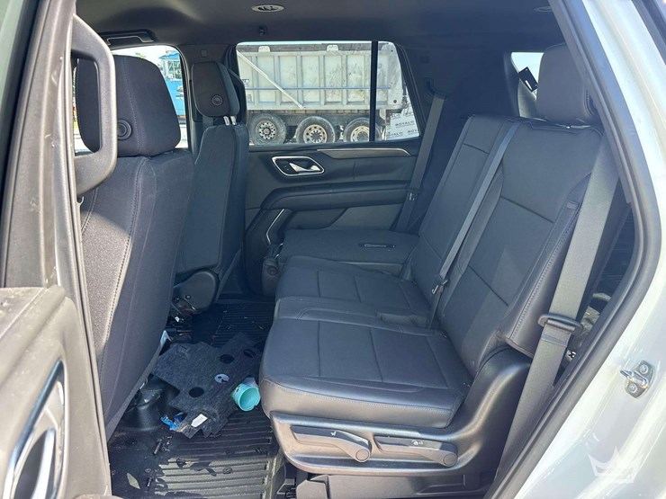 2022-chevrolet-tahoe-image-19