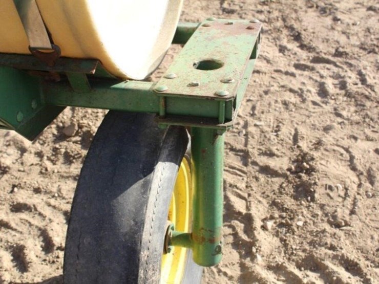 john-deere-200-image-25