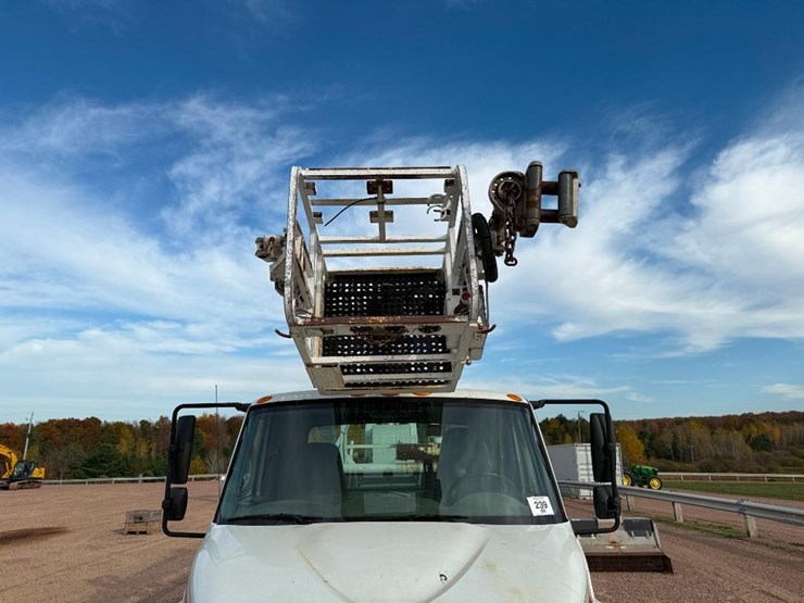2008-international-durastar-4300-image-41