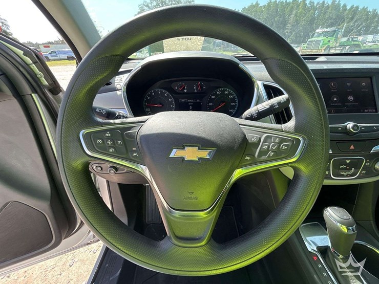 2020-chevrolet-equinox-image-13
