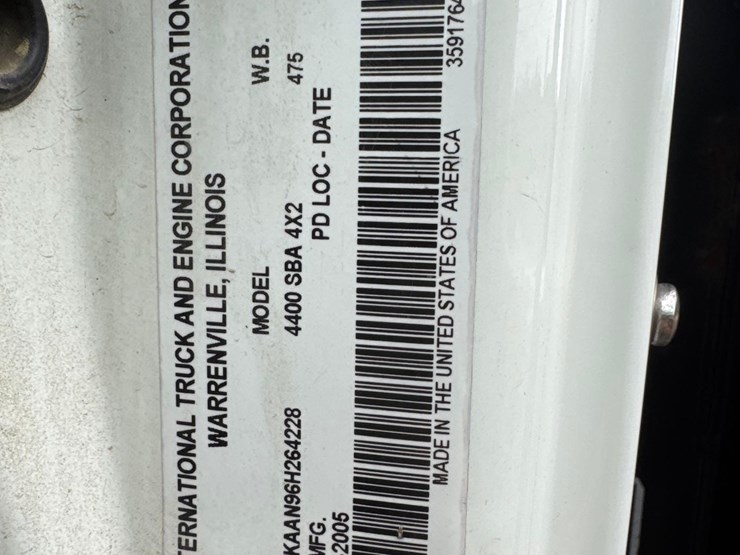 2006-international-durastar-4400-image-10