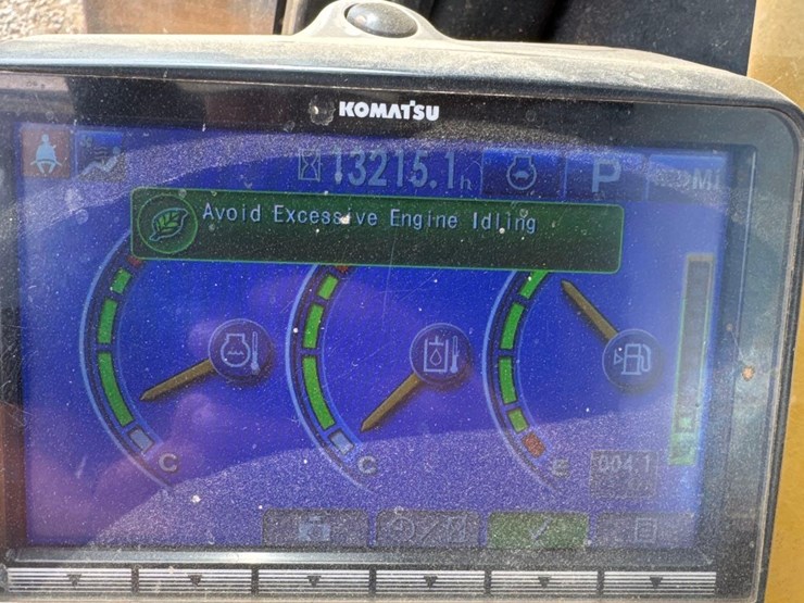 2013-komatsu-pc210-lc-10-image-25