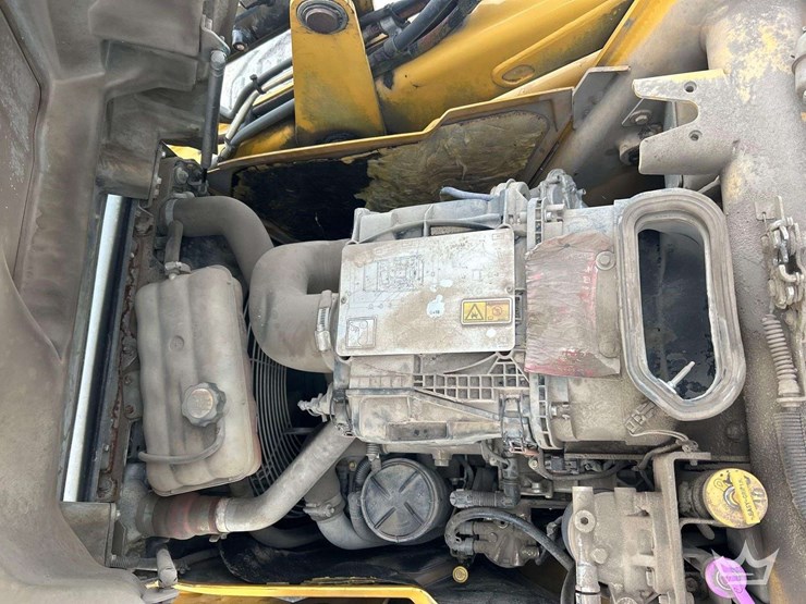 2015-caterpillar-420f2-it-image-6