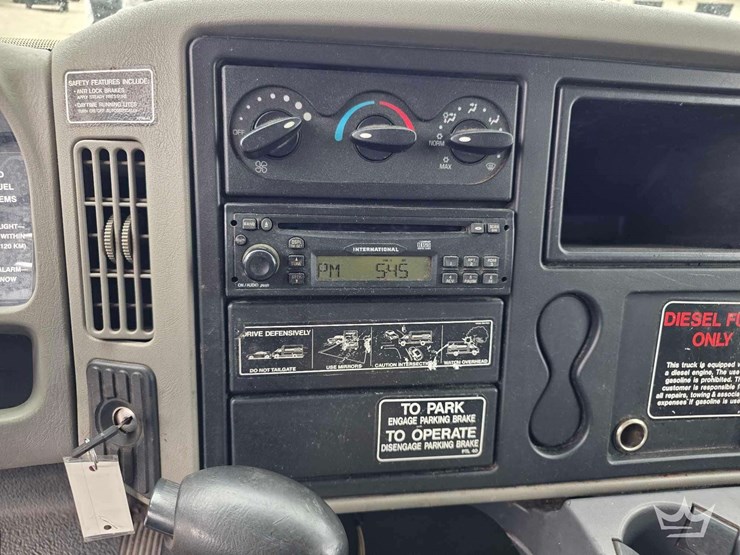 2009-international-durastar-4300-image-20