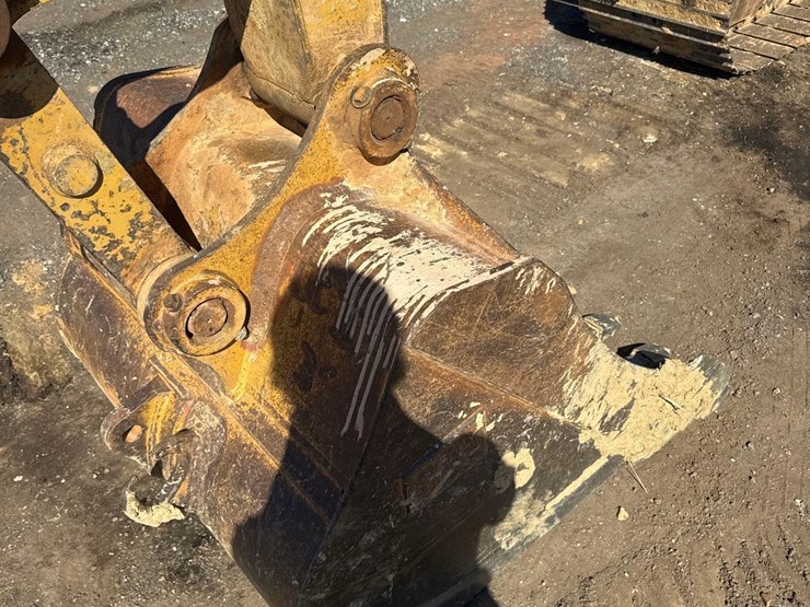 2007-caterpillar-312c-image-12