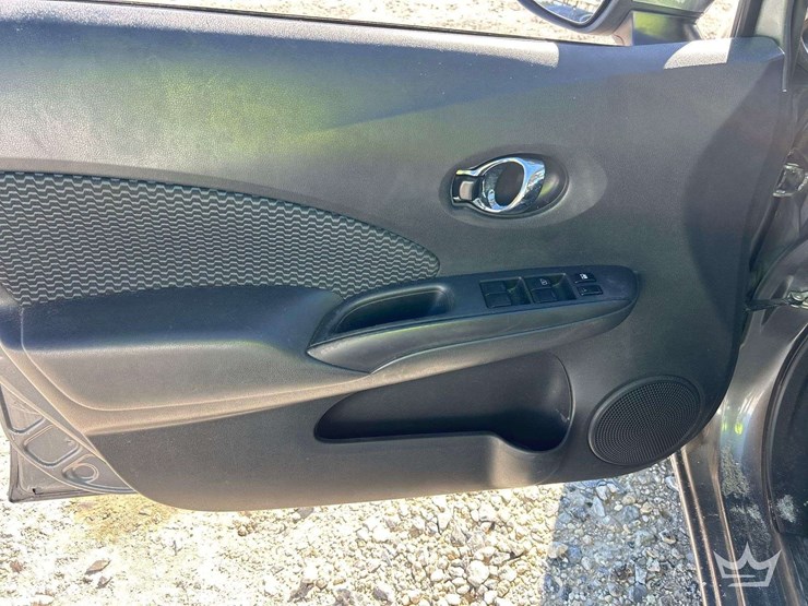 2017-nissan-versa-note-hatchback-image-10