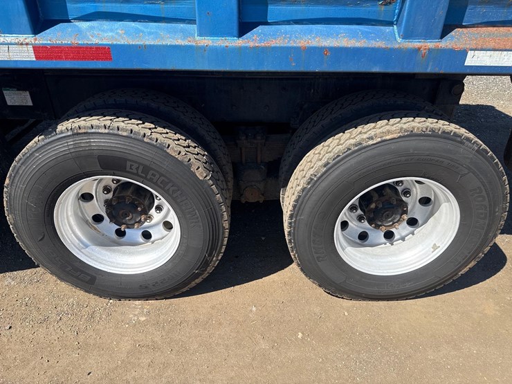 2005-sterling-l9500-image-16