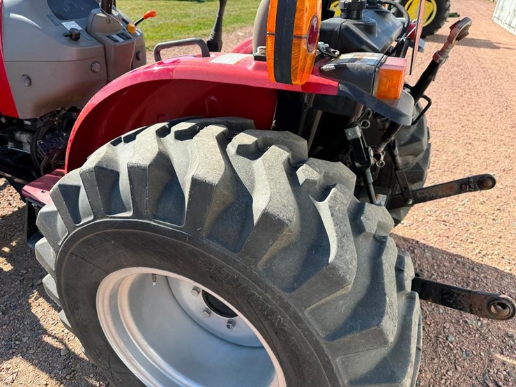 case-ih-farmall-40a-image-8