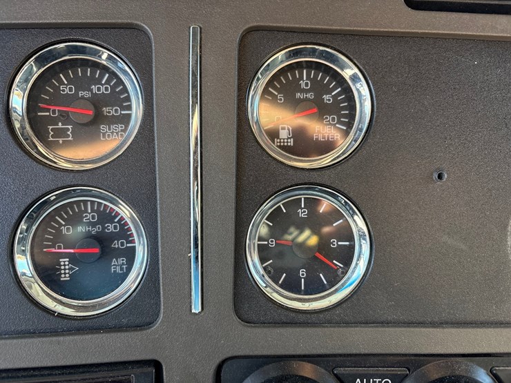 2018-kenworth-t680-image-77