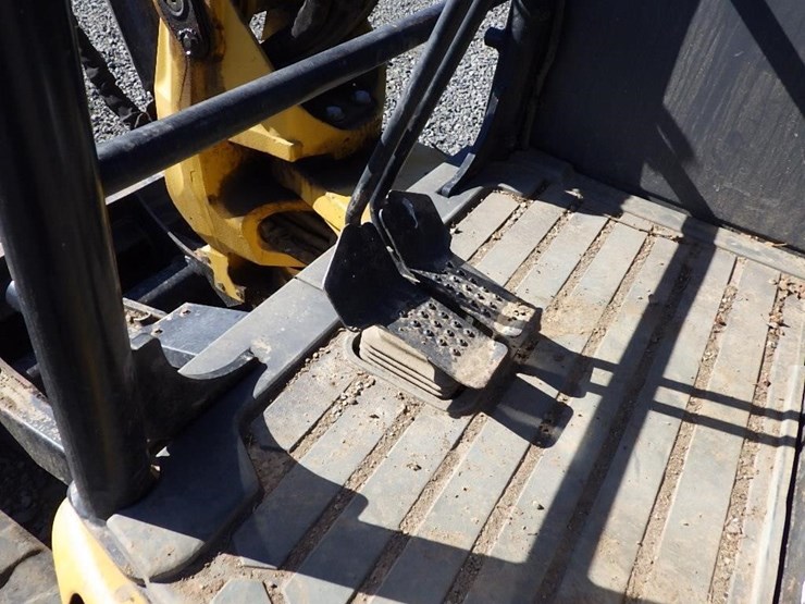 caterpillar-305e2-image-35