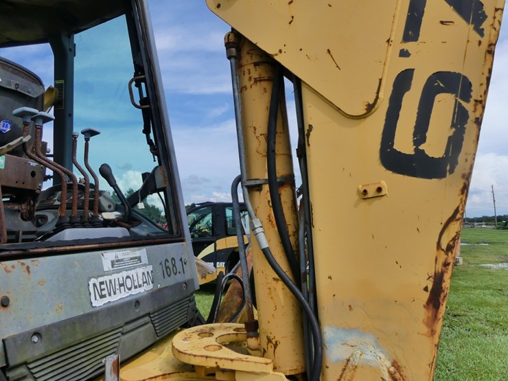 new-holland-675e-image-9