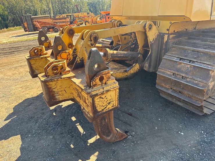 2013-deere-850k-wlt-image-23