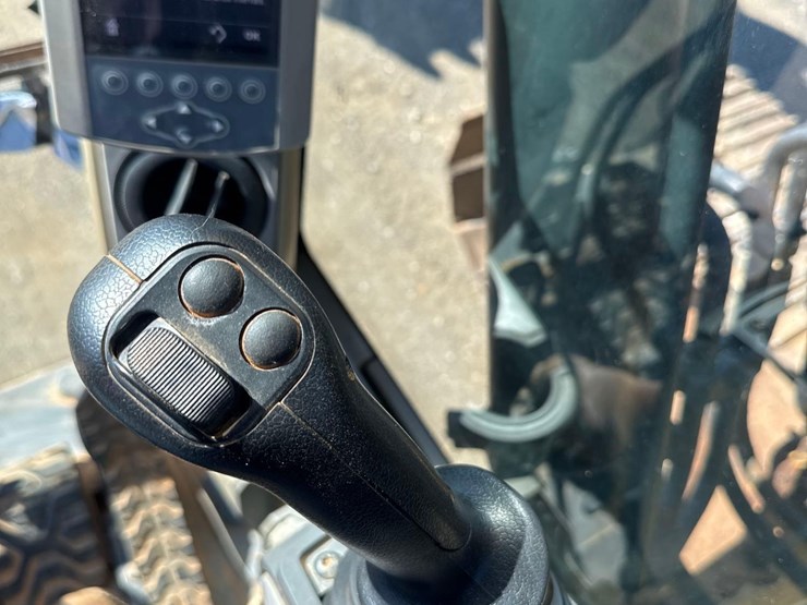 2013-caterpillar-320el-image-31