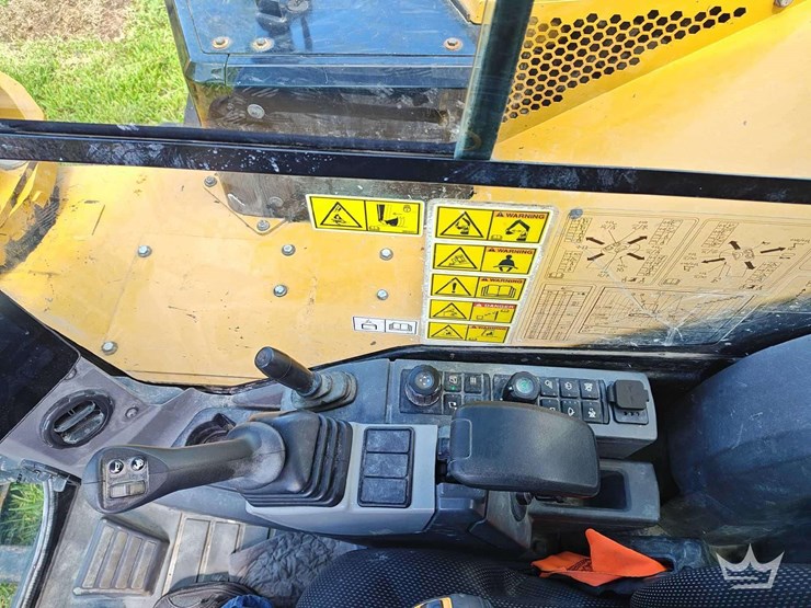 2021-caterpillar-308cr-image-42
