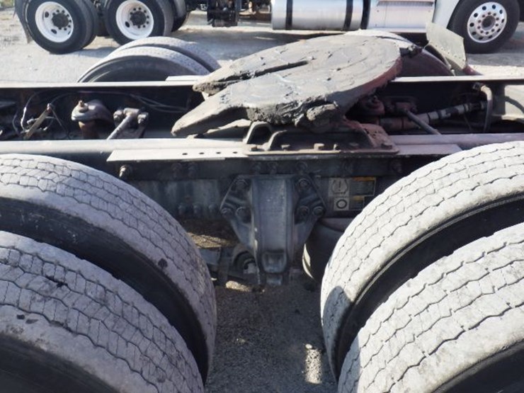 2017-kenworth-t680-image-11