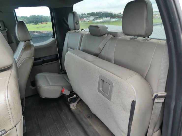 2017-ford-f150-xl-image-10