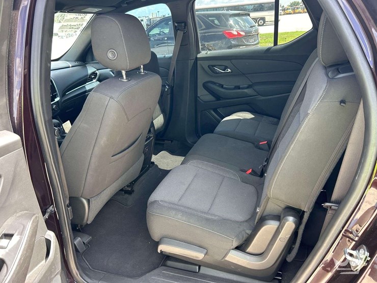 2022-chevrolet-traverse-image-22