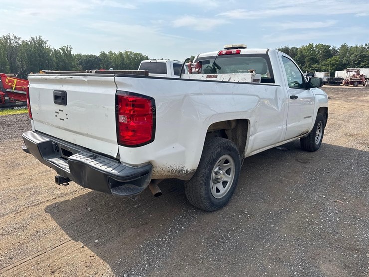 2017-chevrolet-silverado-1500-image-5