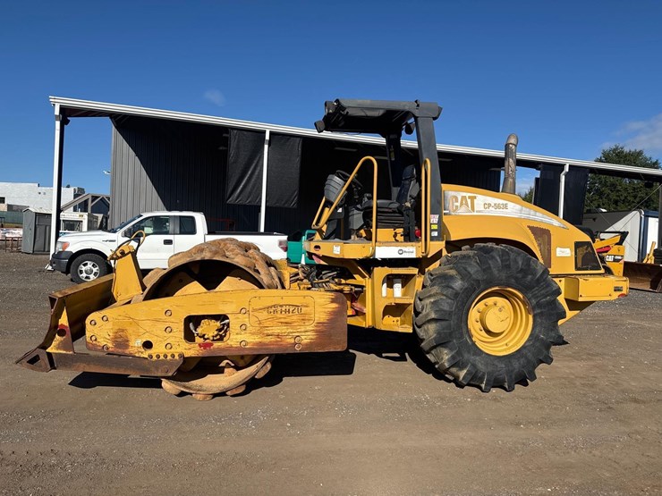 2006-caterpillar-cp-563e-image-2