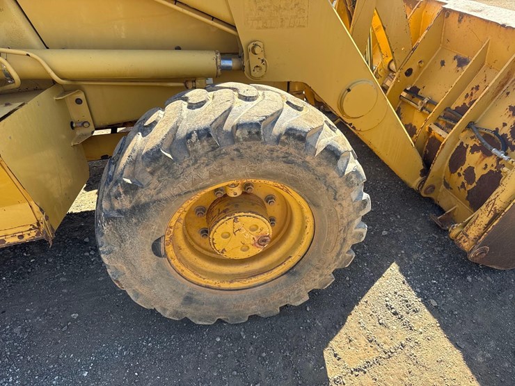 2001-caterpillar-420d-image-25