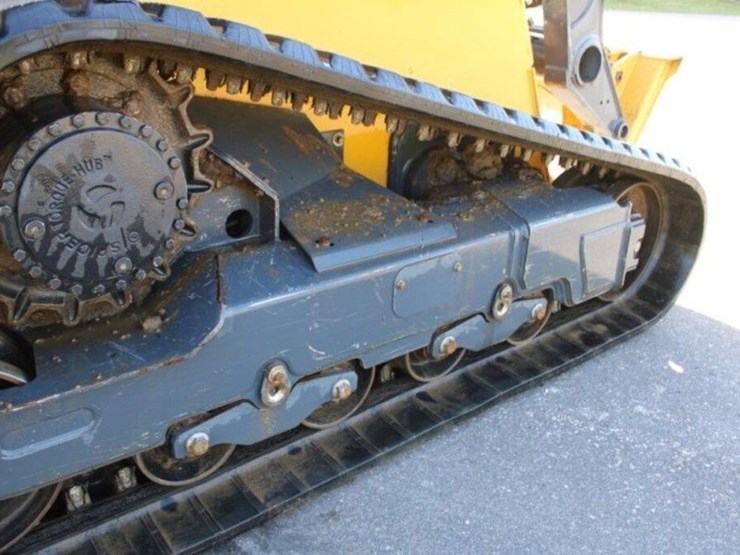 2024-deere-333g-image-30