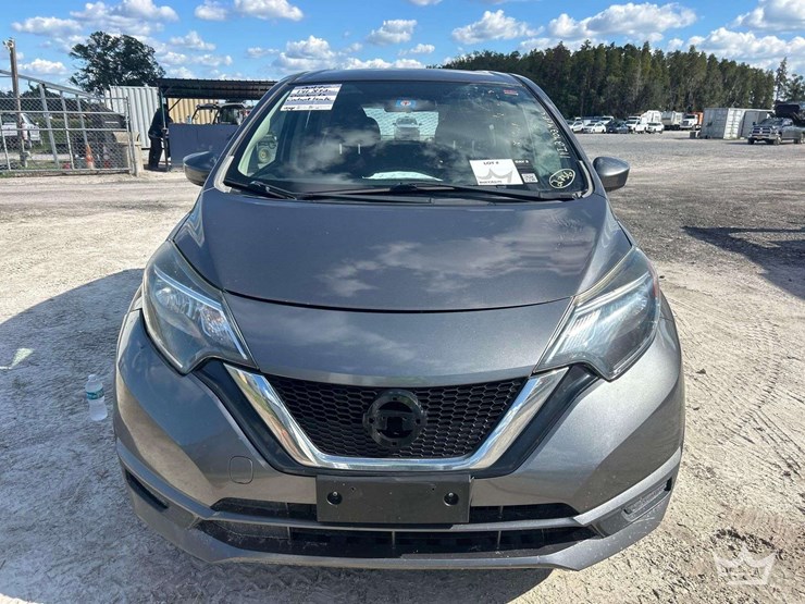 2017-nissan-versa-note-hatchback-image-23