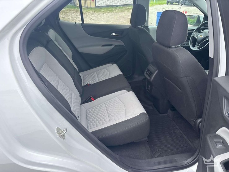 2019-chevrolet-equinox-image-25