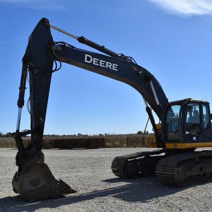 2013 DEERE 290G LC