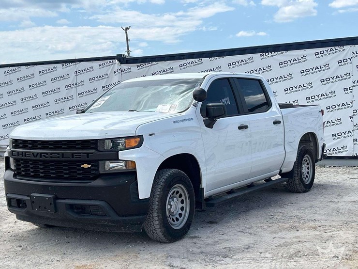 2022-chevrolet-silverado-1500-image-1