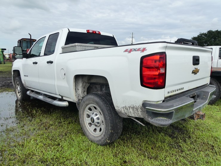 2017-chevrolet-2500hd-image-3