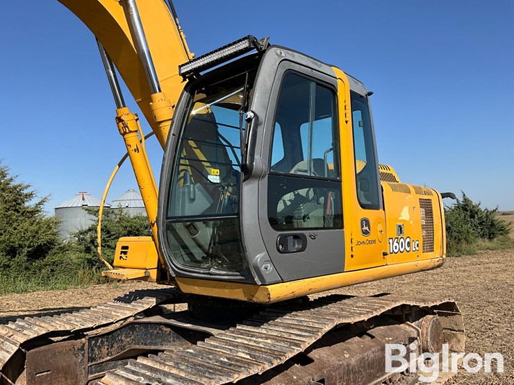 2005-deere-160c-lc-image-9