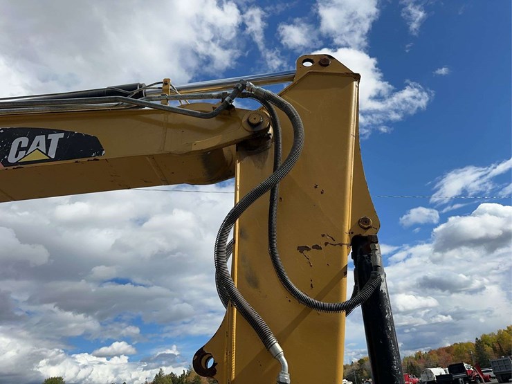 2018-caterpillar-308-image-19