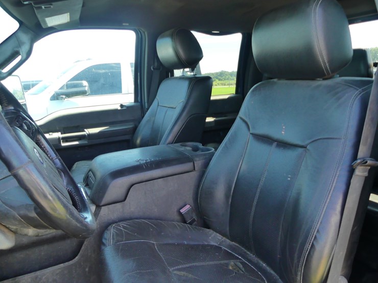 2013-ford-f550-lariat-image-11