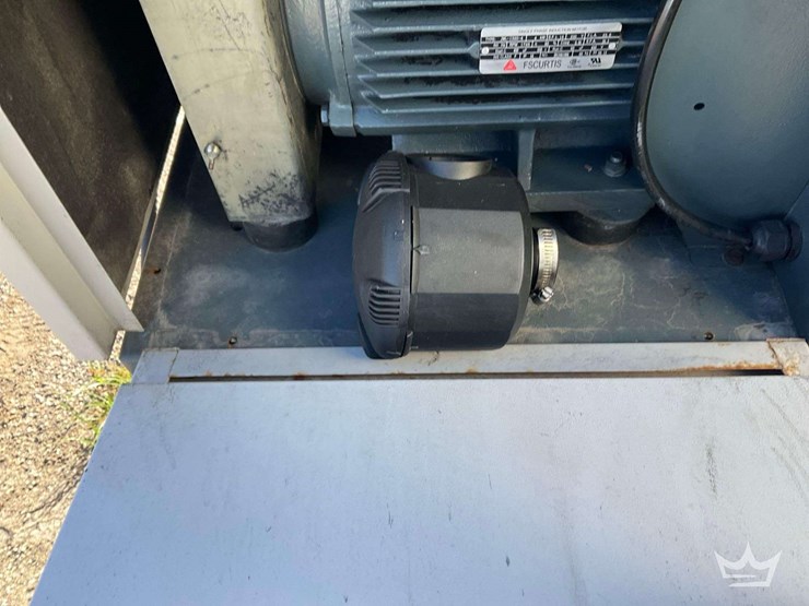 2017-fs-curtis-125psi-air-compressor-image-12