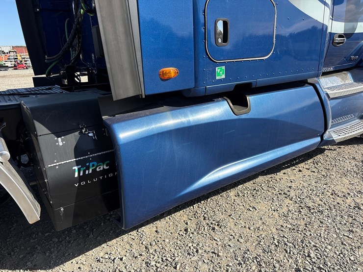 2018-kenworth-t680-image-23