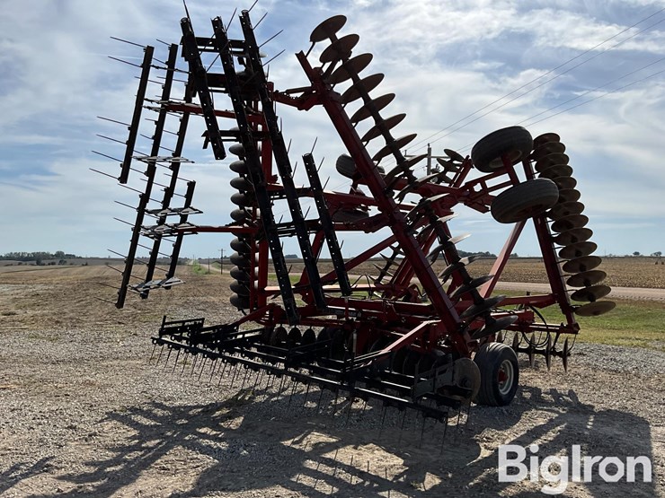 case-ih-3950-image-5