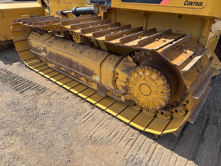 2017-caterpillar-d5k2-lgp-image-21