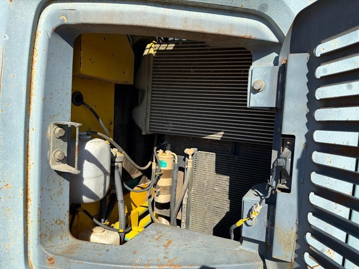 kobelco-sk200sr-lc-image-40