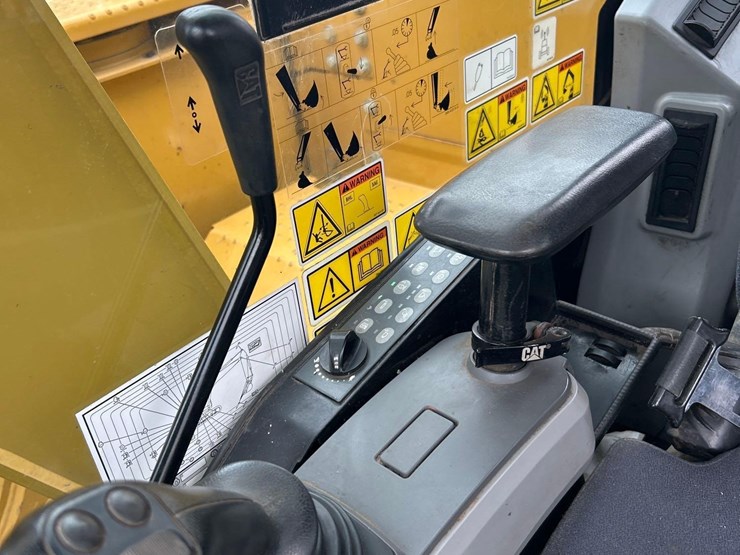 2020-caterpillar-315f-lcr-image-8